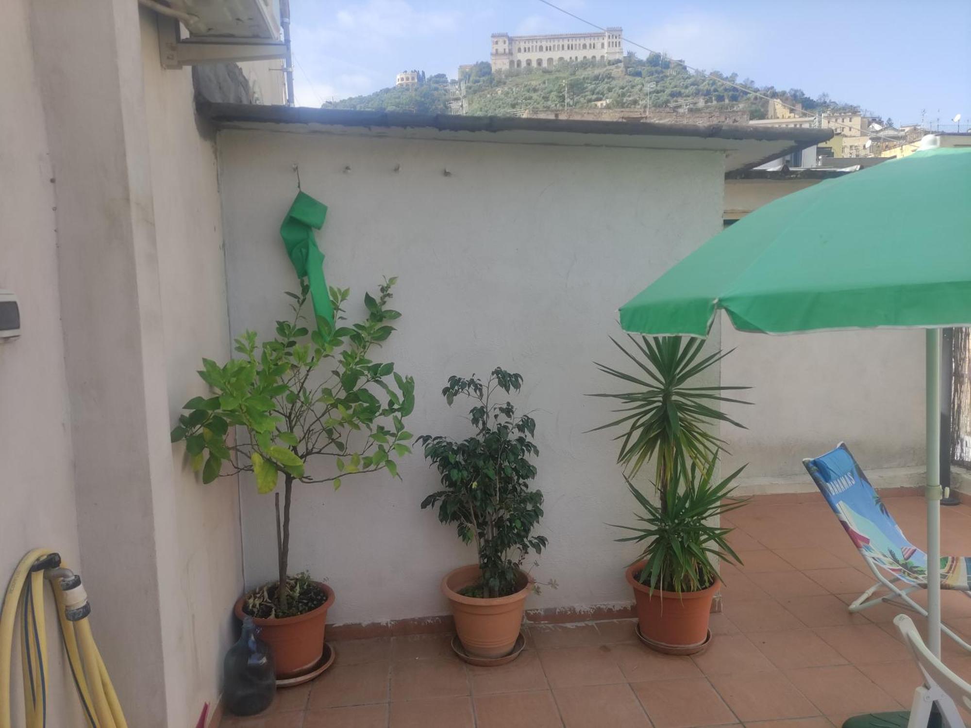 Vacanzella Casa Vacanza Appartamento In Centro Con Terrazzo Neapel Exterior foto